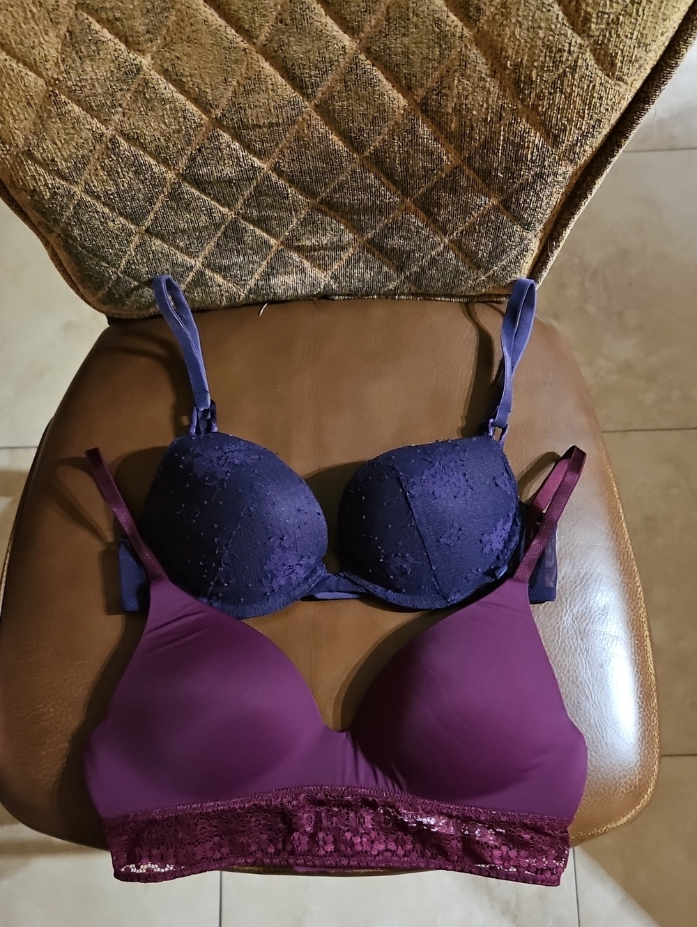 Lot Of 2 Victoria's Secret Push Up No Wire T-Shirt Bras Lace Padded Convertible